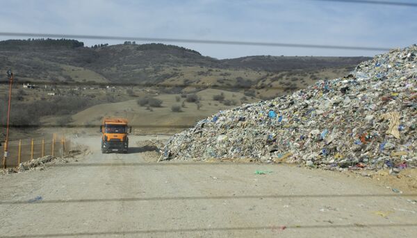 ჟურნალისტი იცვლის პროფესიას: იმ დღეს ფიროსმანის მეეზოვეს შევხვდი ჟურნალისტი იცვლის პროფესიას: იმ დღეს ფიროსმანის მეეზოვეს შევხვდი - Sputnik საქართველო