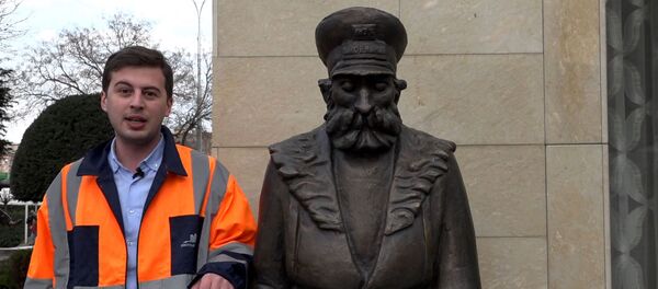 ჟურნალისტი მეეზოვეს ამპლუაში ჟურნალისტი მეეზოვეს ამპლუაში - Sputnik საქართველო