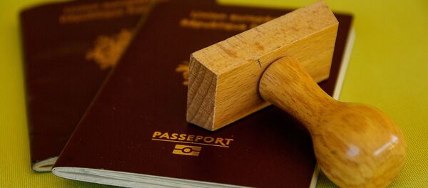 პასპორტი და ბეჭედი  პასპორტი და ბეჭედი  - Sputnik საქართველო