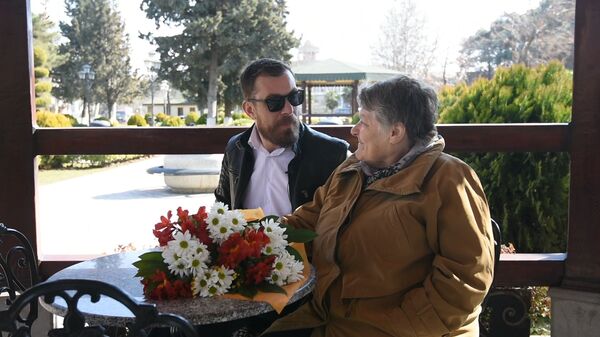 პოპულარულმა ქართველმა დედამ ბედნიერების საიდუმლო ახსნა პოპულარულმა ქართველმა დედამ ბედნიერების საიდუმლო ახსნა - Sputnik საქართველო