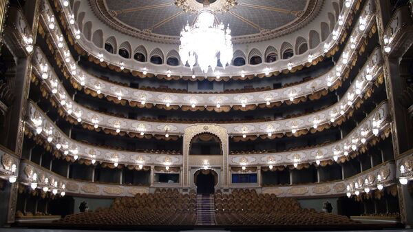 Большой зал тбилисского государственного театра оперы и балета им. Захария Палиашвили - Sputnik Грузия