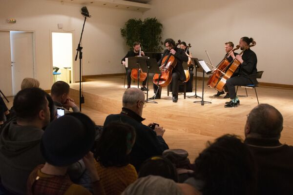 Georgian Cellos - жизнь от оркестра до ансамбля виолончелистов Georgian Cellos - жизнь от оркестра до ансамбля виолончелистов - Sputnik Грузия