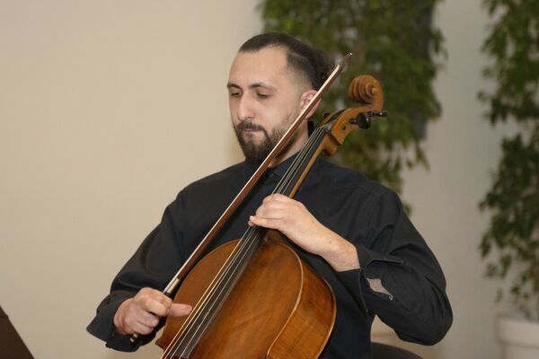 Georgian Cellos - жизнь от оркестра до ансамбля виолончелистов Georgian Cellos - жизнь от оркестра до ансамбля виолончелистов - Sputnik Грузия