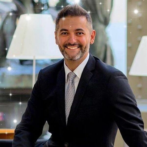 პოლიგლოტი საოპერო მომღერალი საქართველოდან – საფრანგეთის ქართულენოვანი ეროვნული გიდი პოლიგლოტი საოპერო მომღერალი საქართველოდან – საფრანგეთის ქართულენოვანი ეროვნული გიდი - Sputnik საქართველო