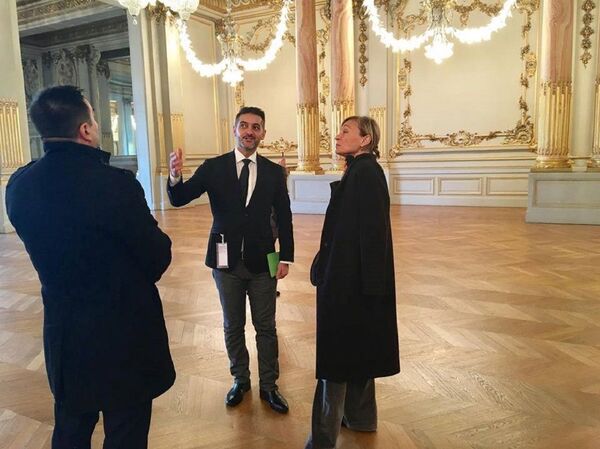 პოლიგლოტი საოპერო მომღერალი საქართველოდან – საფრანგეთის ქართულენოვანი ეროვნული გიდი პოლიგლოტი საოპერო მომღერალი საქართველოდან – საფრანგეთის ქართულენოვანი ეროვნული გიდი - Sputnik საქართველო