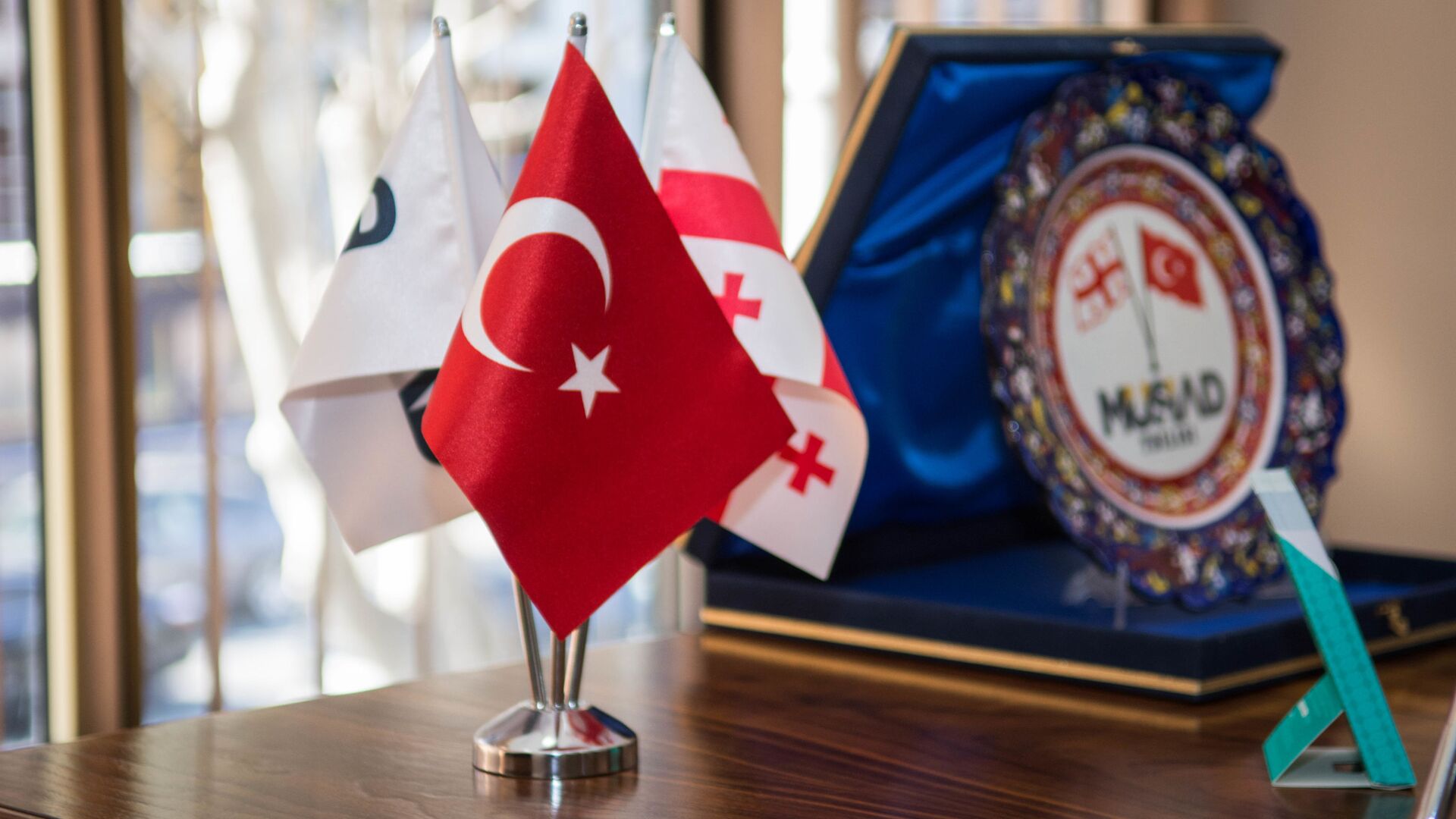 Флаги Грузии и Турции - Sputnik Грузия, 1920, 03.02.2021