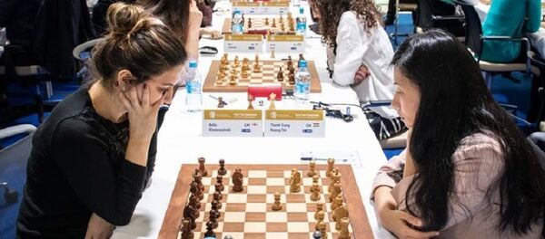 Женская сборная Грузии по шахматам в матче со сборной Венгрии - Sputnik Грузия