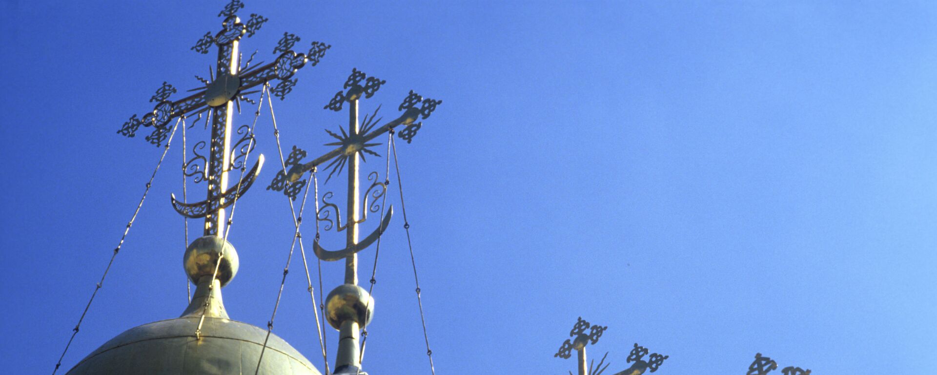 Купола церкви Успения Пресвятой Богородицы - Sputnik Грузия, 1920, 22.08.2023