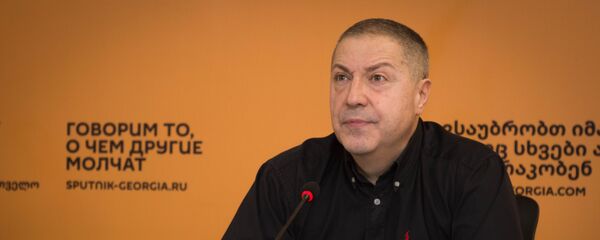 Гигла Барамидзе – первый посол Грузии в Армении, экс-губернатор Самцхе-Джавахети. Видеомост Грузия-Армения - Sputnik Грузия