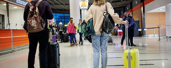 ტურისტები თბილისის აეროპორტში ტურისტები თბილისის აეროპორტში - Sputnik საქართველო