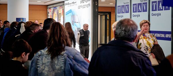 Тбилисский аэропорт. Терминал прибытия и зона ожидания - Sputnik Грузия