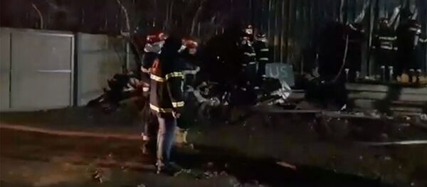 Крупный пожар в столице Грузии - как тушили горящий склад в Диди Дигоми Крупный пожар в столице Грузии - как тушили горящий склад в Диди Дигоми - Sputnik Грузия