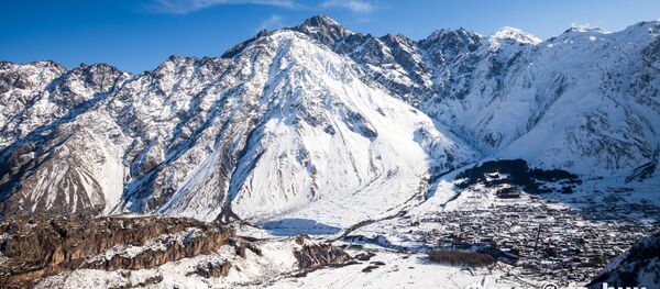 Казбеги. Горы Кавказа - Sputnik Грузия