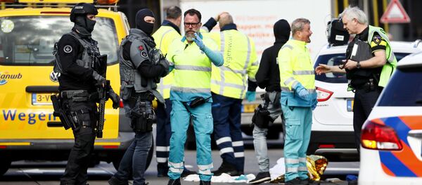 სასწრაფო დახმარების მანქანები ტერაქტის ადგილზე ნიდერლანდების ქალაქ უტრეხტში  სასწრაფო დახმარების მანქანები ტერაქტის ადგილზე ნიდერლანდების ქალაქ უტრეხტში  - Sputnik საქართველო