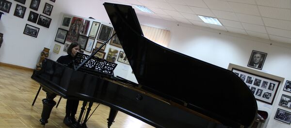 Жизнь рахманиновского рояля продолжается - Sputnik Грузия