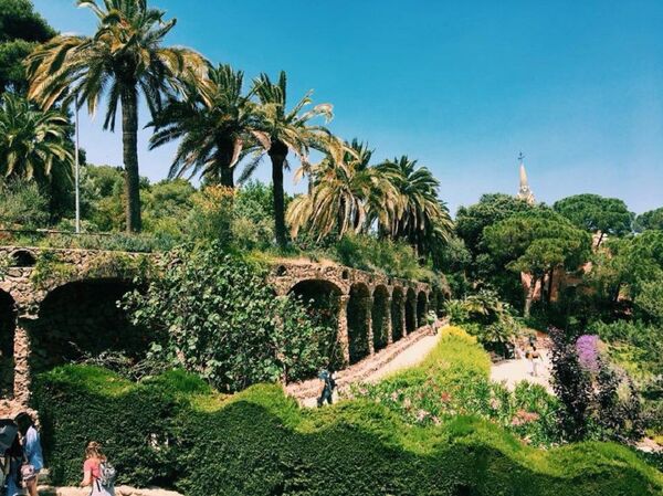 ბარსელონაში მოგზაურობა იაფად: ორდღიანი გზამკვლევი მოგზაურებისთვის ბარსელონაში მოგზაურობა იაფად: ორდღიანი გზამკვლევი მოგზაურებისთვის - Sputnik საქართველო