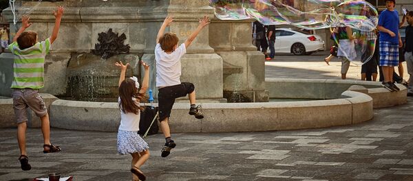 Неизменный участник рейтинга Канада. Несомненная гордость страны - природа: национальные парки, любимые горы и водопады. По оценкам ООН - это самая благополучная страна в мире для жизни и воспитания детей Неизменный участник рейтинга Канада. Несомненная гордость страны - природа: национальные парки, любимые горы и водопады. По оценкам ООН - это самая благополучная страна в мире для жизни и воспитания детей - Sputnik Грузия