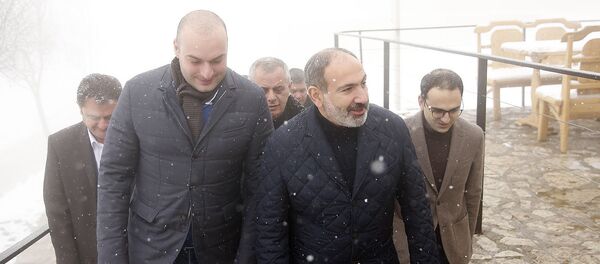 Встреча премьеров Грузии и Армении Мамуки Бахтадзе и Никола Пашиняна в Енокаване Встреча премьеров Грузии и Армении Мамуки Бахтадзе и Никола Пашиняна в Енокаване - Sputnik Грузия