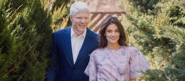 Бера Иванишвили и его супруга Нанука Гудавадзе - Sputnik Грузия