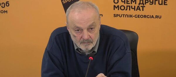 Медиаэксперт: Современные СМИ - как ребенок со спичками в руках Медиаэксперт: Современные СМИ - как ребенок со спичками в руках - Sputnik Грузия