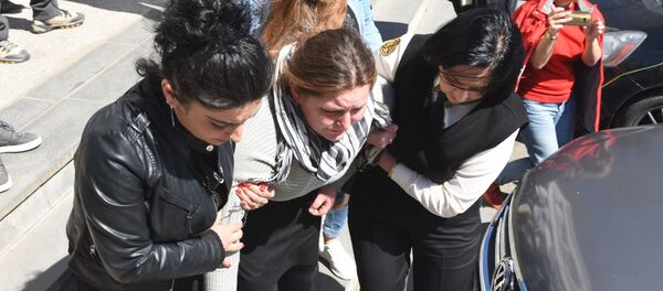 აღარ მინდა სიცოცხლე - სმიტების ოჯახის მკვლელის დედა სასამართლოს შემდეგ სასწრაფომ წაიყვანა - Sputnik საქართველო