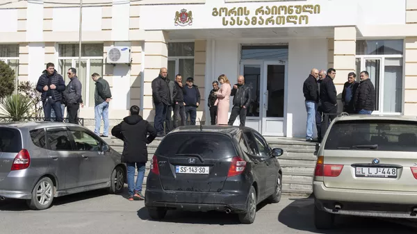 Районный суд в городе Гори. Во время объявления приговора по делу об убийстве семьи Смит - Sputnik Грузия