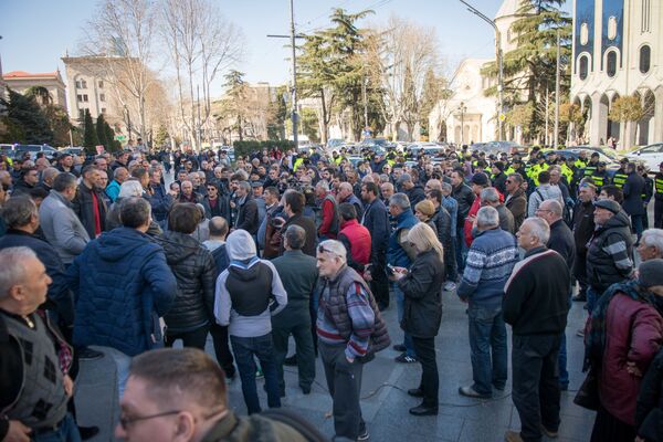 Митингующие у парламента пообещали продолжить свои протестные выступления - Sputnik Грузия