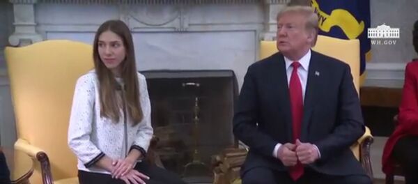 США: Россия должна уйти из Венесуэлы – Трамп встретился с женой Гуайдо - Sputnik Грузия