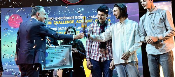 „2019 წლის ათასწლეულის ინოვაციის“ კონკურსში გამარჯვებულები განათლების მინისტრმა მიხეილ ბატიაშვილმა დააჯილდოვა - Sputnik საქართველო