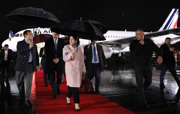 Президент Грузии стала первым пассажиром прямого рейса Париж-Тбилиси - Sputnik Грузия