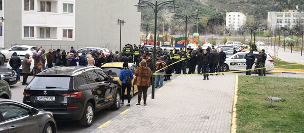 Акция протеста у жилого комплекса Дирси в столице Грузии - Sputnik Грузия