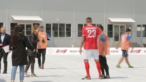 Легендарный футболист Матерацци сыграл на пластиковом поле в Сочи - Sputnik Грузия