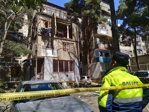 Как выяснилось, квартира, где произошел взрыв, сдавалась в аренду. Квартиранты съехали с нее накануне - Sputnik Грузия