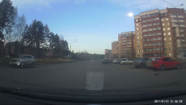 Автомобильный видеорегистратор в России снял падающий метеорит - Sputnik Грузия