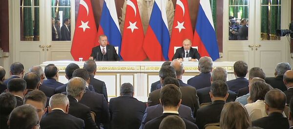 Путин и Эрдоган провели двусторонние переговоры в Москве Путин и Эрдоган провели двусторонние переговоры в Москве - Sputnik Грузия