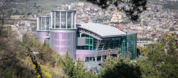 ტაქსის მძღოლებმა ივანიშვილის რეზიდენციასთან საპროტესტო აქცია გამართეს ტაქსის მძღოლებმა ივანიშვილის რეზიდენციასთან საპროტესტო აქცია გამართეს - Sputnik საქართველო