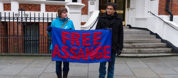 Акция в поддержку сооснователя WikiLeaks Д. Ассанжа в Лондоне - Sputnik Грузия