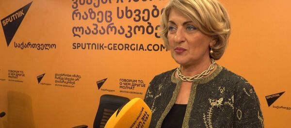 Быть грамотным необходимо - Ирма Сохадзе о Тотальном диктанте  - Sputnik Грузия