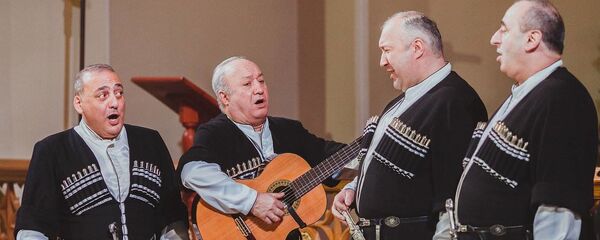 Грузинское многоголосие - хор в национальных костюмах - Sputnik Грузия