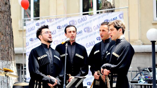 Грузинское многоголосие - хор в национальных костюмах - Sputnik Грузия