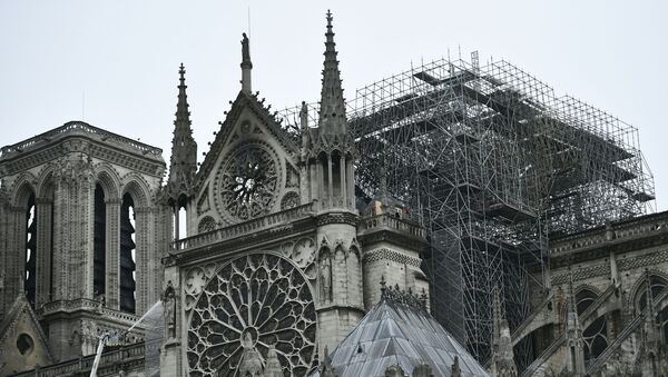 Последствия пожара в соборе Нотр-Дам в Париже - Sputnik Грузия