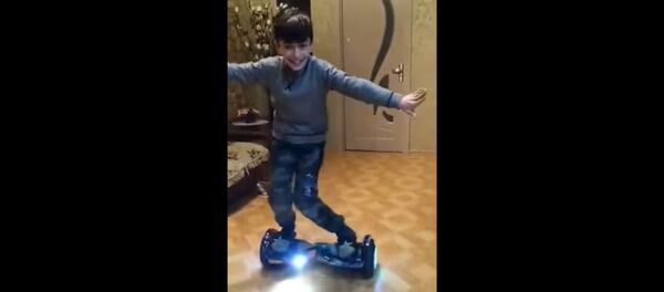 პატარა ქართველის „აჭარული“ ჰოვერბორდზე პატარა ქართველის „აჭარული“ ჰოვერბორდზე - Sputnik საქართველო