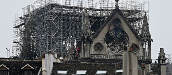 Крупный пожар в Нотр-Дам - что осталось от главного собора Франции - Sputnik Грузия