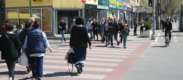 Опасные улицы - как ведут себя пешеходы и водители на дорогах столицы Грузии - Sputnik Грузия