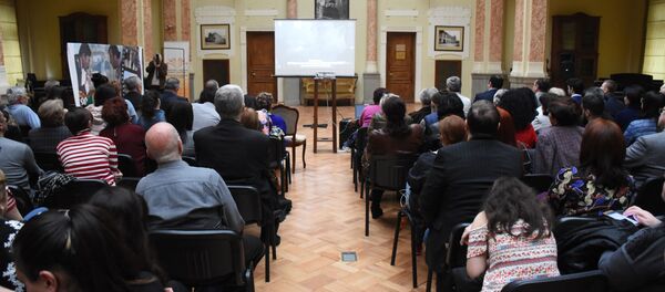Кикабидзе и Фрунзик снова на экране - премьера фильма о грузино-армянской дружбе - Sputnik Грузия