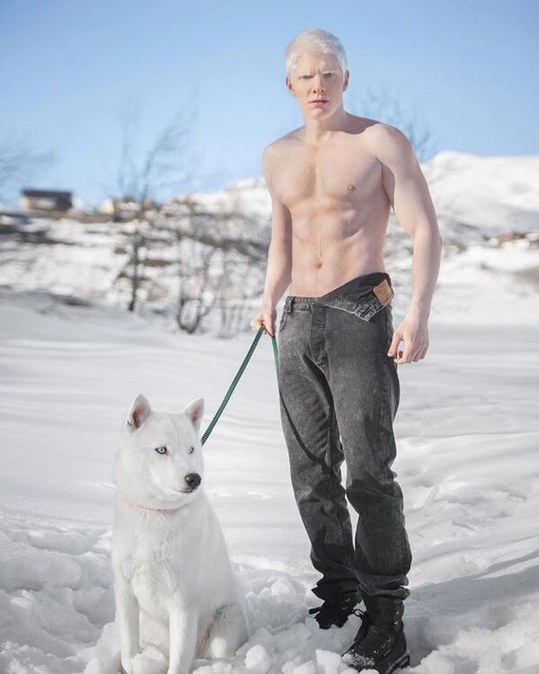 „ვგიჟდები შენს კუნთებზე“ – ბერას პიკანტურმა ფოტოებმა ინტერნეტი დაიპყრო „ვგიჟდები შენს კუნთებზე“ – ბერას პიკანტურმა ფოტოებმა ინტერნეტი დაიპყრო - Sputnik საქართველო