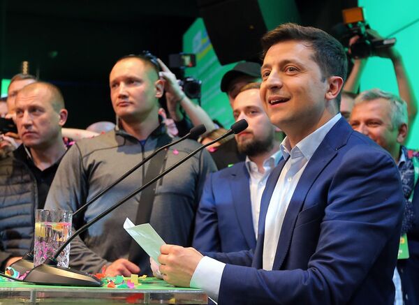 ასტროლოგი: „შერეკილი ზელენსკი უკრაინას განაცვიფრებს ასტროლოგი: „შერეკილი ზელენსკი უკრაინას განაცვიფრებს - Sputnik საქართველო