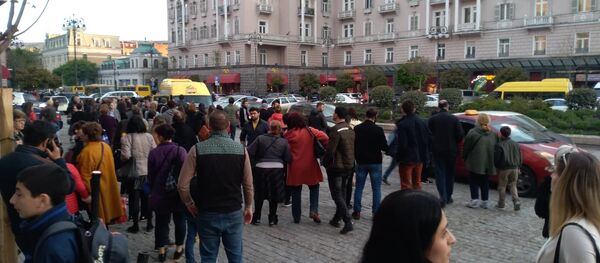 ხალხმრავლობა მეტრო „მარჯანიშვილზე“ ხალხმრავლობა მეტრო „მარჯანიშვილზე“ - Sputnik საქართველო