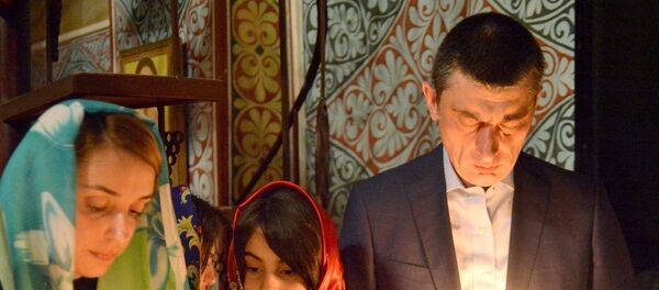 გიორგი გახარია ზემო თეკლათის ეკლესიაში აღდგომის დღესასწაულზე - Sputnik საქართველო