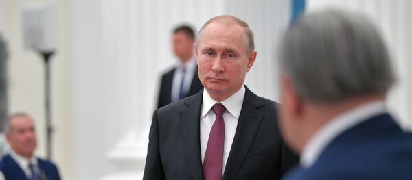 Президент РФ В. Путин вручил медали Герой Труда Российской Федерации - Sputnik Грузия